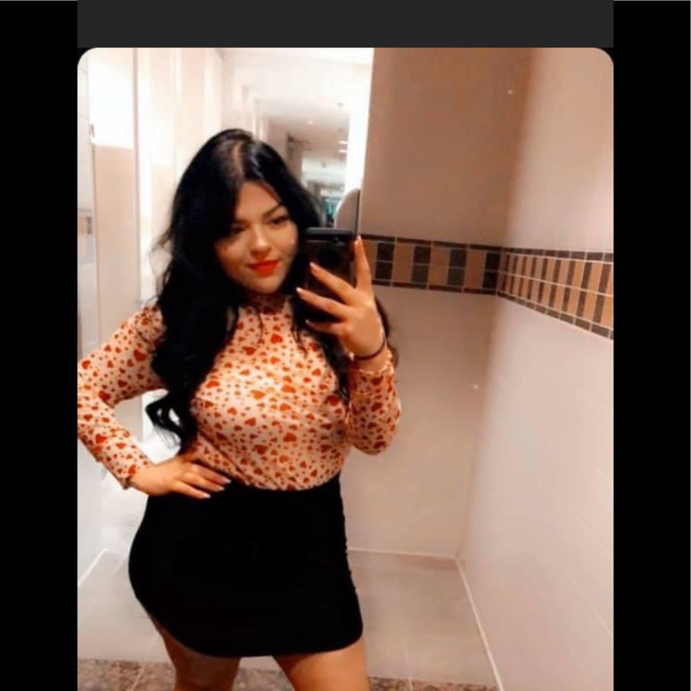 Meet your Posher, Adriana